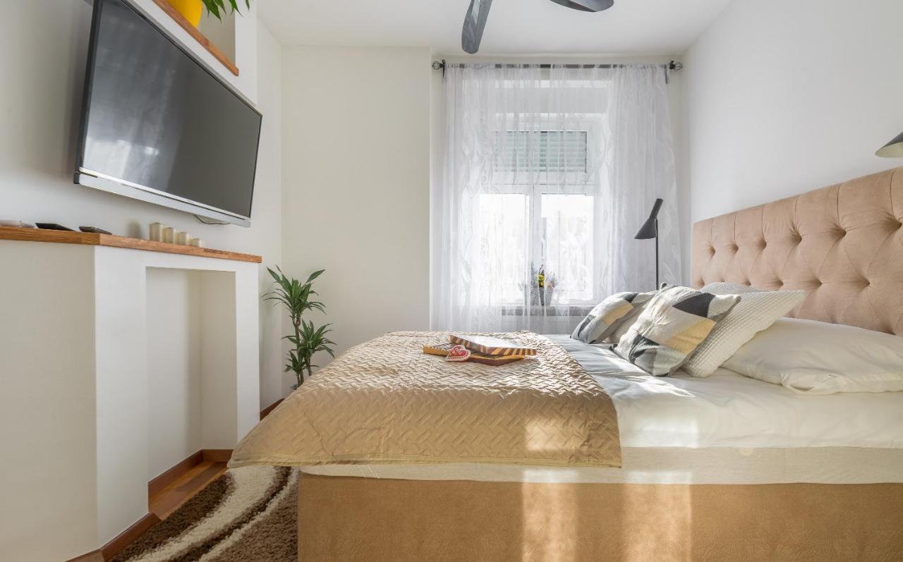 Palace Apartments By Zgrent Zagreb Ngoại thất bức ảnh