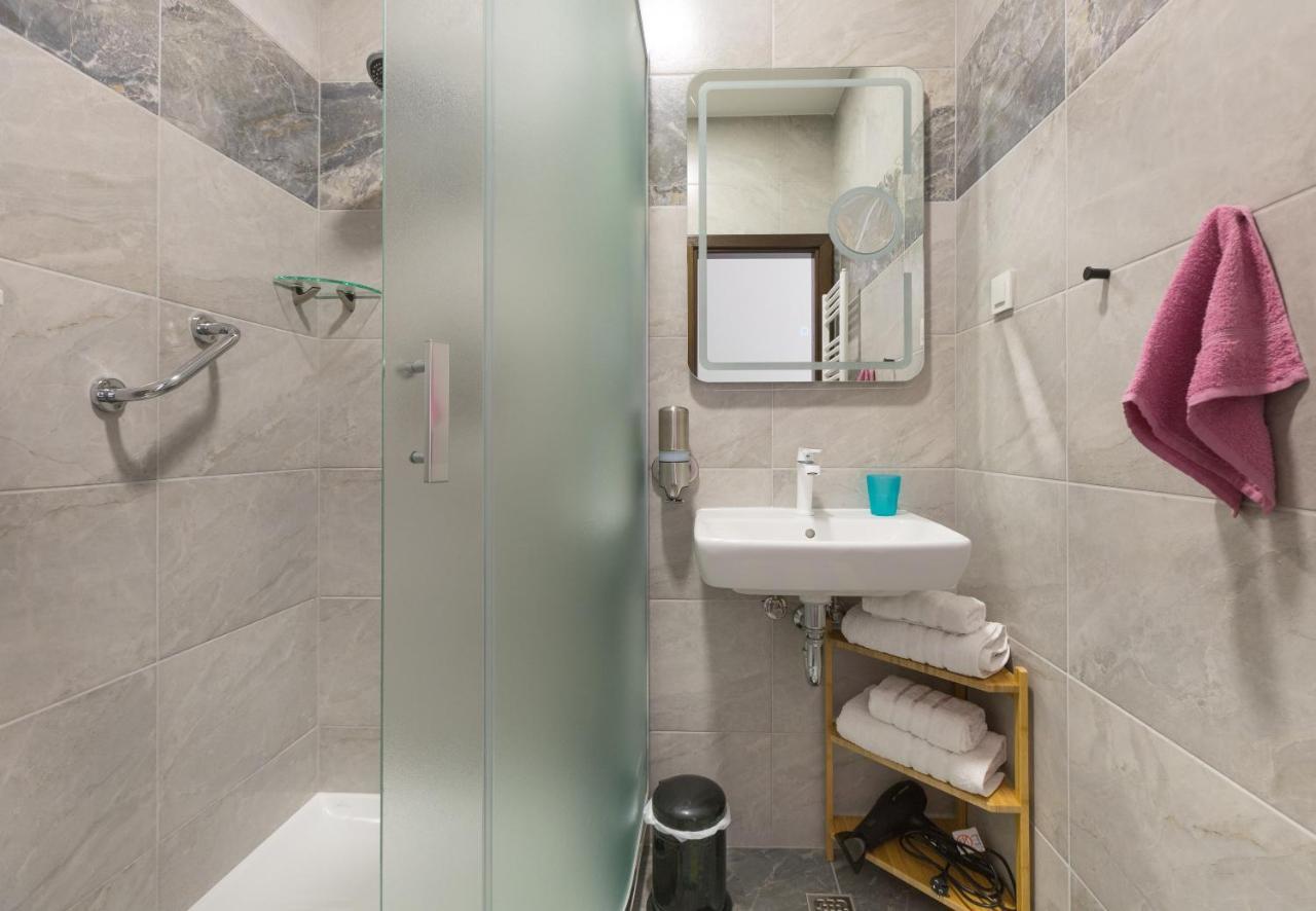 Palace Apartments By Zgrent Zagreb Ngoại thất bức ảnh