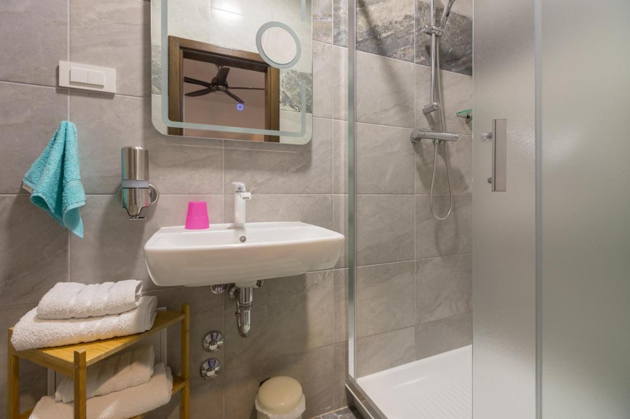 Palace Apartments By Zgrent Zagreb Ngoại thất bức ảnh