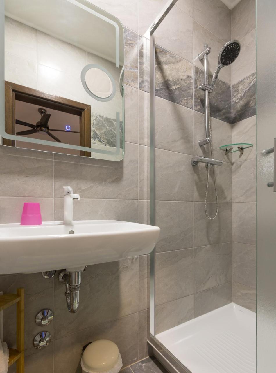 Palace Apartments By Zgrent Zagreb Ngoại thất bức ảnh